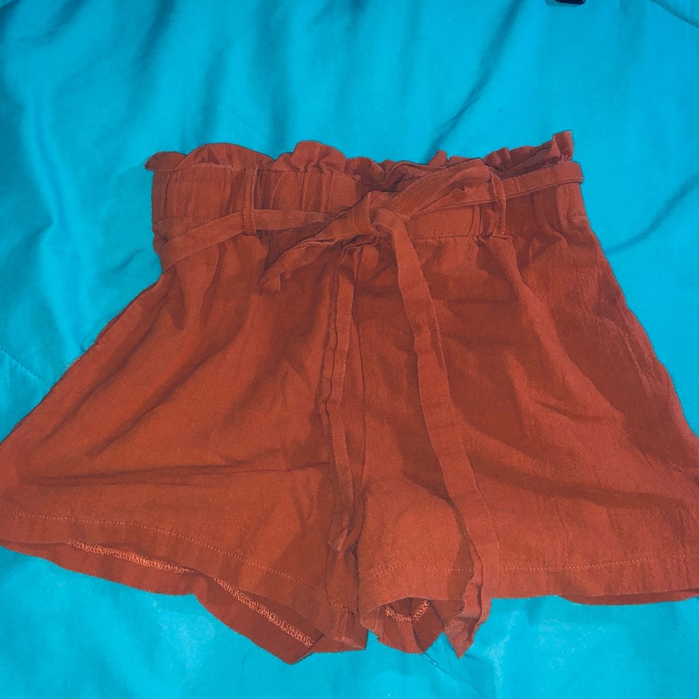 Woman’s Light brown shorts with adjustable, string tie
